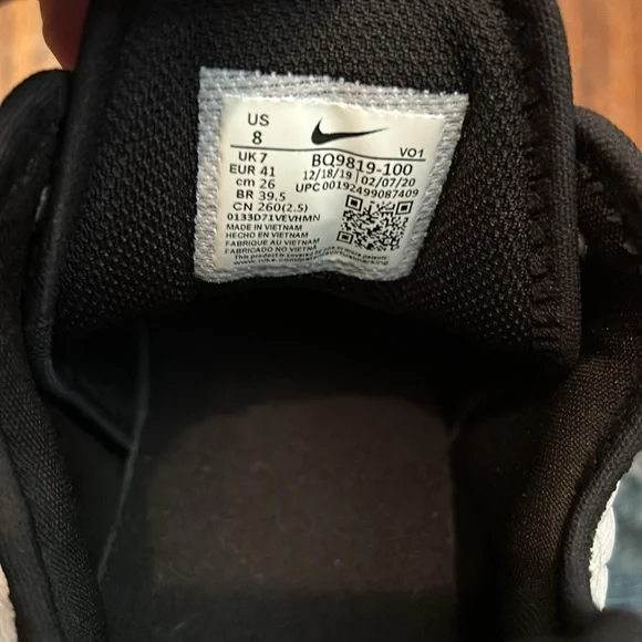 Nike lebron shoes - Picture 5 of 8